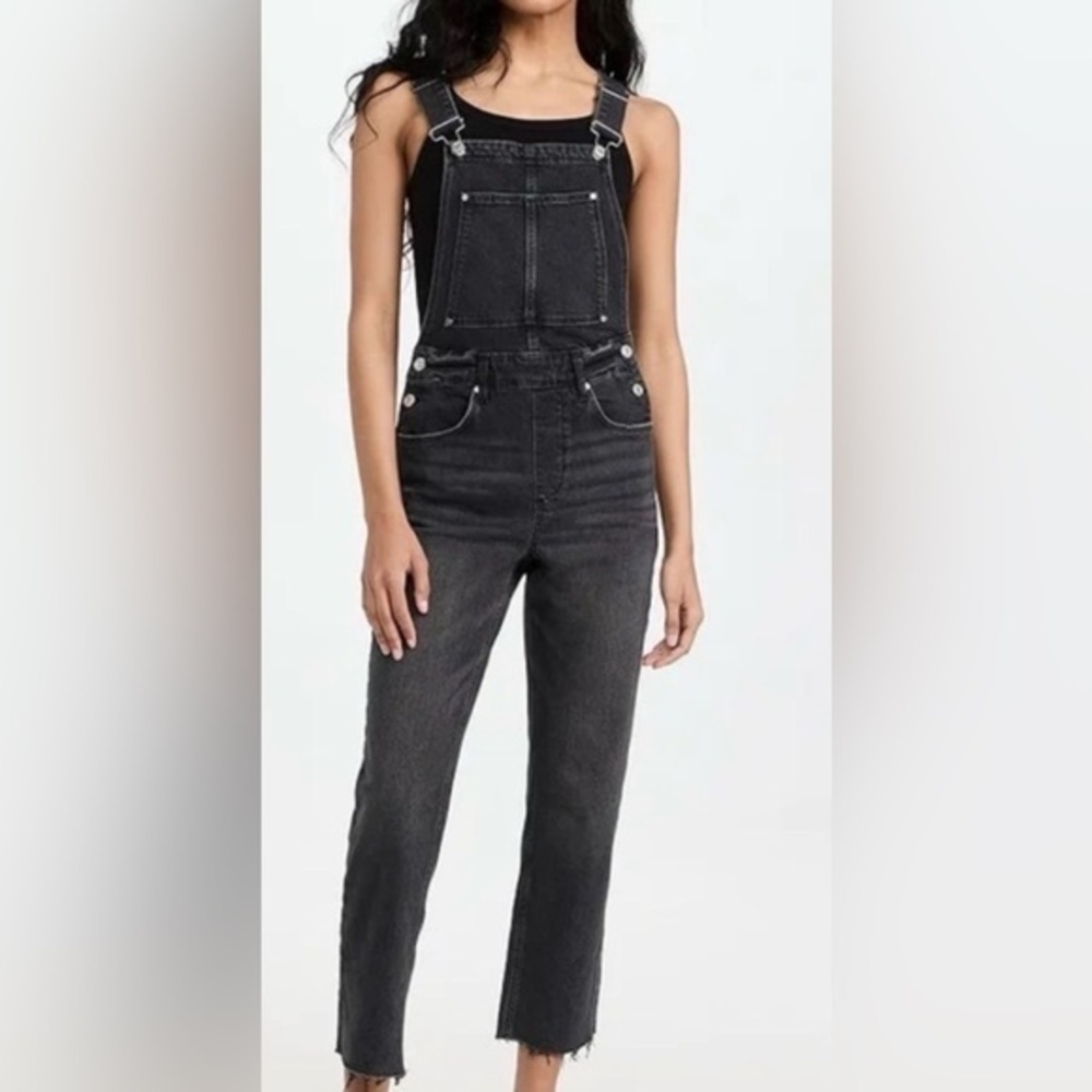 PAIGE NOELLA OVERALL RAW HEM, Size 6/28,
In FADED ZINC, Distressed.